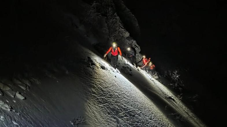 Reševanje v gorah, gorski reševalci, Črna prst