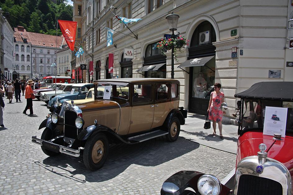 100 let Citroëna na ljubljanskih ulicah