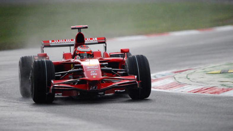 Kimi Räikkönen je dobil drugi prosti trening pred nedeljsko italijansko VN.