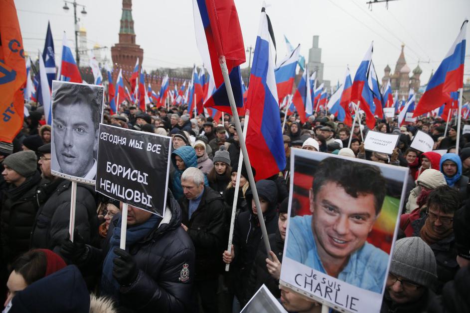 Množični protesti po umoru Nemcova