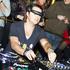 Axwell razplesal Ambasado Gavioli