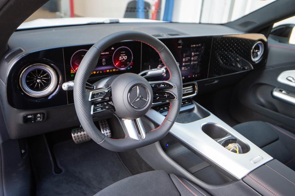 Mercedes CLA 250+ | Avtor: Anže Petkovšek