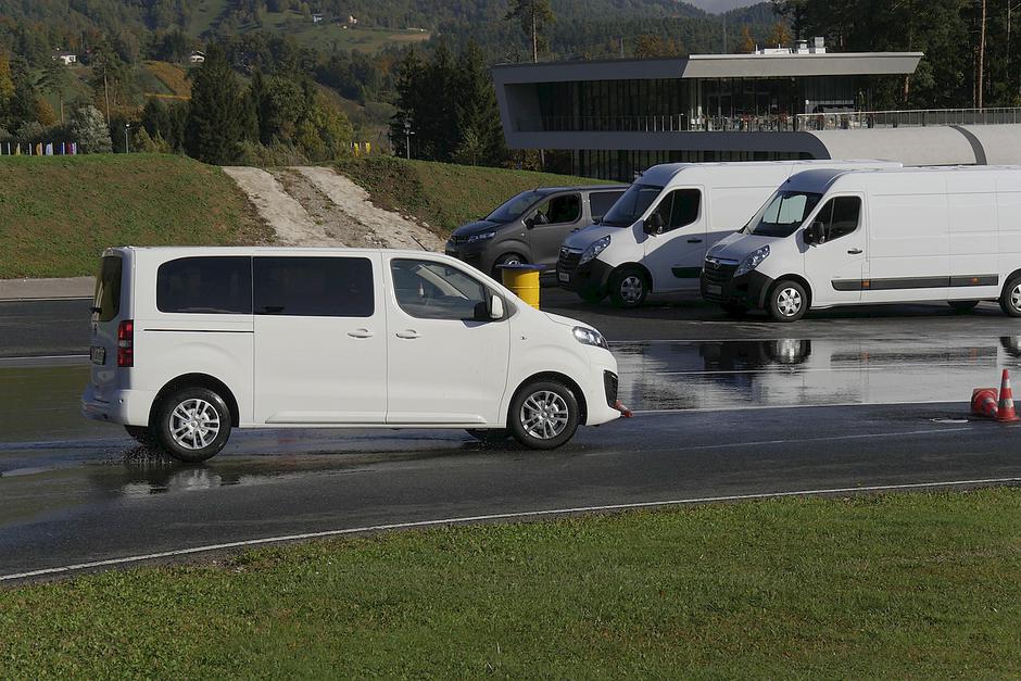 opel, lahka gospodarska vozila, lgv, vivaro, movano, combo, zafira life, zafira | Avtor: MatijaJanežič