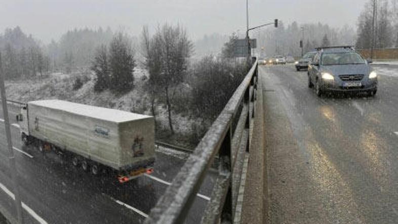 Zimske razmere vožnje ne ovirajo več.