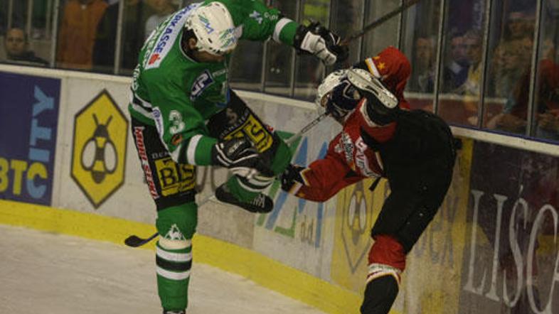 Olimpija in Jesenice nadaljujeta uspešne nastope v ligi Ebel.