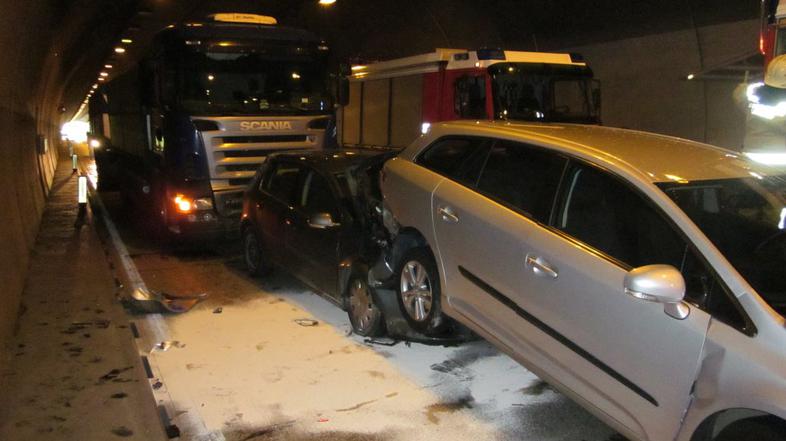 Nesreča v predoru Golovec.