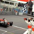 Prestižno dirko v Monte Carlu je dobil Lewis Hamilton.