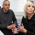 "Bilo je težko, a vedno smo nekako plavali," pravi Rebeka, mama Sare Isakovič.