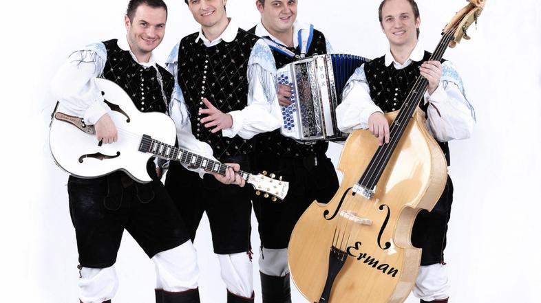 Scena 17.06.13, modrijani, foto: promocijsko gradivo