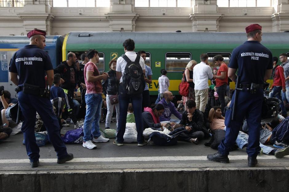 Železniška postaja Keleti, Begunci | Avtor: EPA