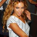Beyoncé bo snemala z enim od trenutno bolj vročih igralcev Robertom Downeyjem jr