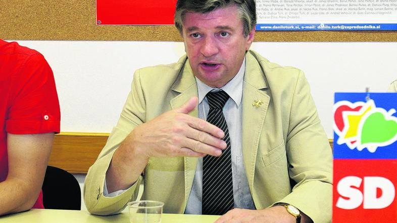 “Navodila, kako bom glasoval, so zapisana v slovenski ustavi,” pravi Marijan Kri