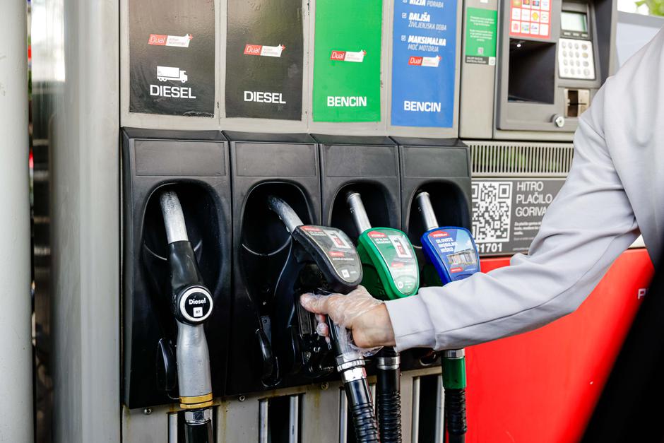 bencinska črpalka, gorivo | Avtor: Saša Despot