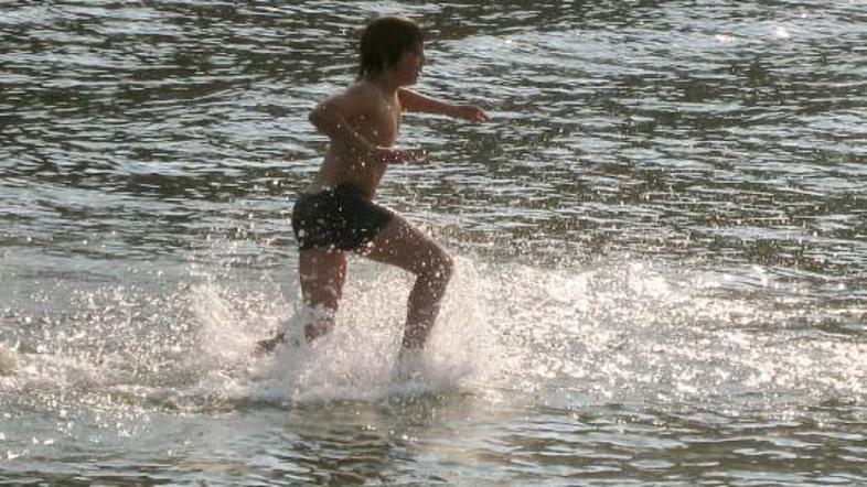 Morje se je v samo 24 urah ohladilo za 12 stopinj Celzija. (Foto: Suzana Kos)