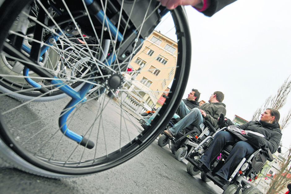 V društvu študentov invalidov menijo, da bi bilo v središču mesta lahko bolje po | Avtor: Žurnal24 main