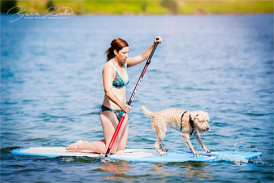 SUP s psom | Avtor: Kjara Kocbek