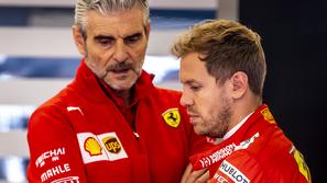 maurizio arrivabene sebastian vettel