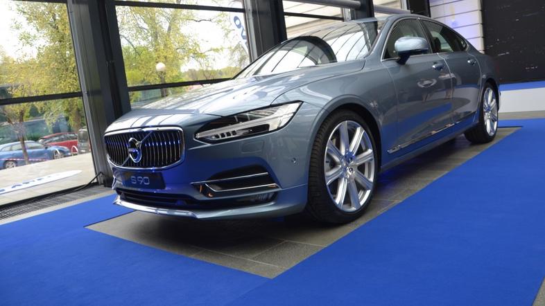 Volvo S90