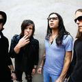 Kot pravim rokerjem, tudi Kings of Leon največjo inspiracijo predstavljajo alkoh