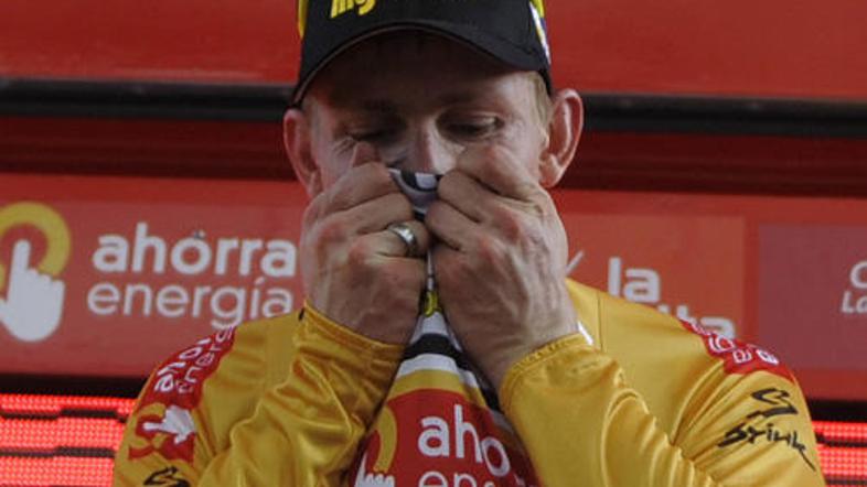 Andre Greipel je v ciljnem sprintu brez težav opravil s tekmeci nato pa takole p