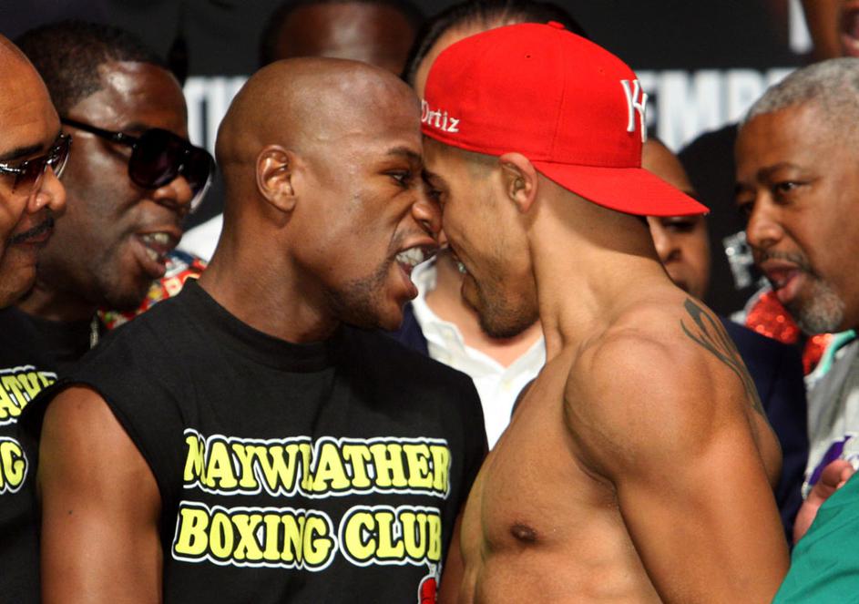 Floyd Mayweather Victor Ortiz