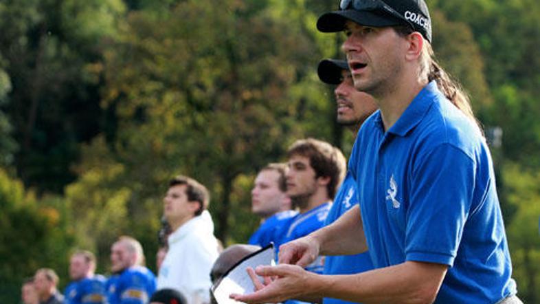 Trener Uroš Valant na polfinalni tekmi lanske sezone lige Cefl. (Foto: Nik Rovan