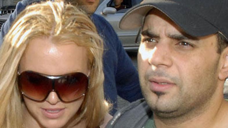 Britney z menedžerjem Samom Lutfijem