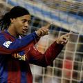 Ronaldinho je navkljub slabi formi še vedno eden najboljših driblerjev na svetu.