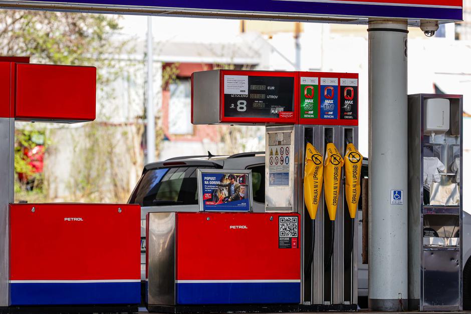 gorivo, bencin, naftni derivati, dizel | Avtor: Saša Despot