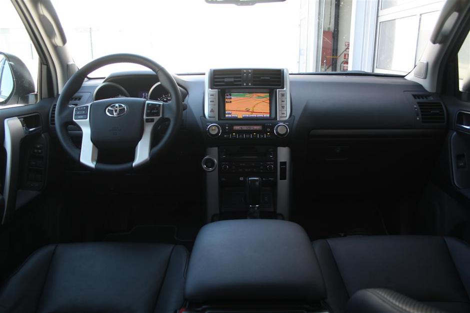 Toyota land cruiser professional premium executive navi 3.0 D-4D 5D aut.  | Avtor: Miha Pečoler