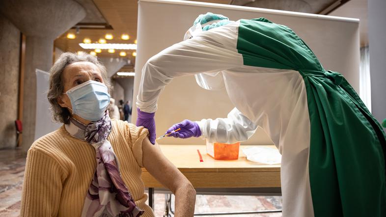 Covid-19 v Sloveniji