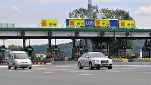 Cestninska postaja Log