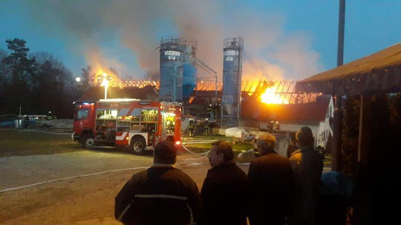 Požar betonarne občina Sveta Ana