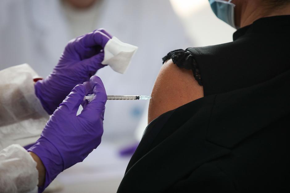 cepljenje cepilno mesto Ljubljana | Avtor: Saša Despot