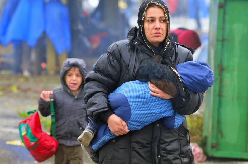 Begunci pred slovensko mejo | Avtor: EPA