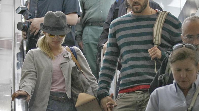 Scarlett Johansson Ryan Reynolds