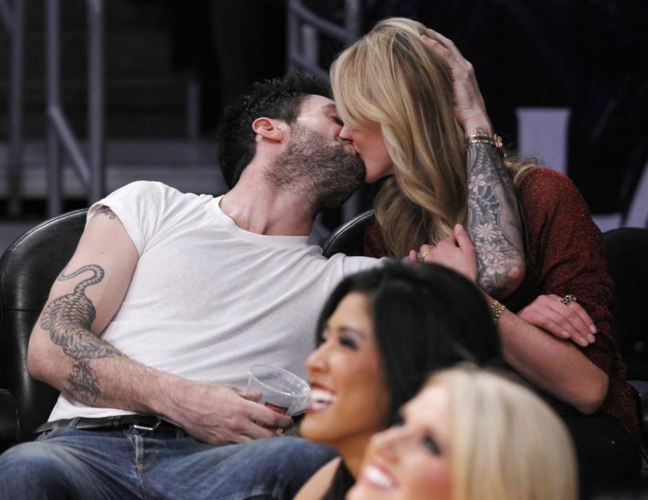 nba tekma Adam Levine Anne Vyalitsyna