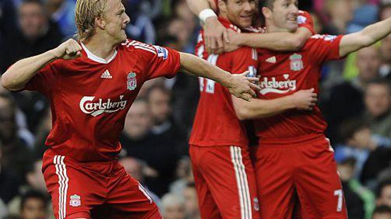 Liverpool še naprej ostaja neporažen v sezoni Premier League in je po devetih ko