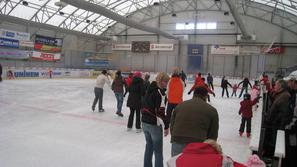 Javna skrivnost je bila, da so na račun kranjske kvote drsali tudi prebivalci so