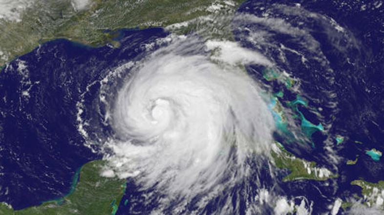 Do zdaj še ni znano, ali so orkani posledica segrevanja ozračja. Strokovnjaki pa