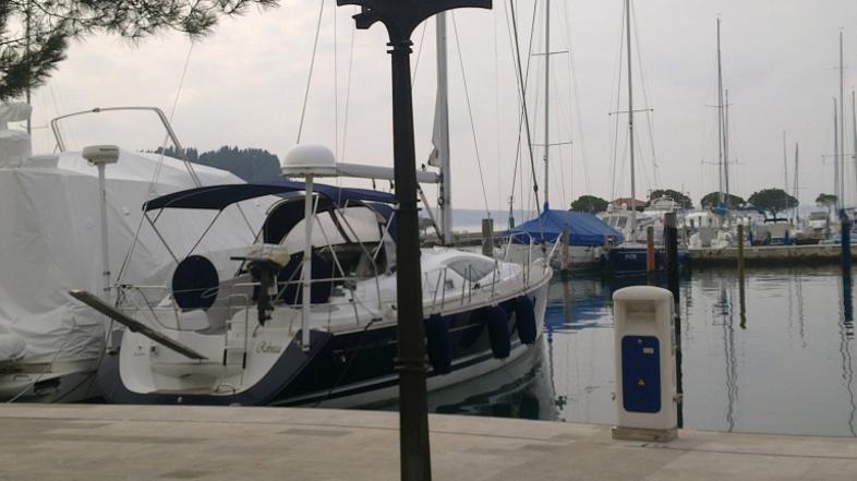 slovenija 23.01.14. primer ukradene svetilke iz Marine, foto: suzana kos