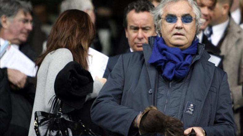 Flavio Briatore formulo 1 trenutno spremlja zgolj s tribune. (Foto: Action Image