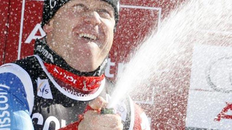Dider Cuche je takole proslavil svojo drugo veleslalomsko zmago v karieri.