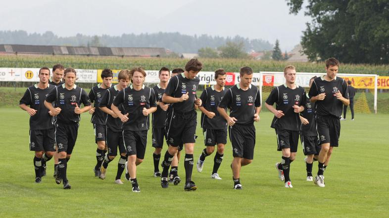Naši fantje bodo na zelenico Arene Petrol pritekli 15 minut prej.