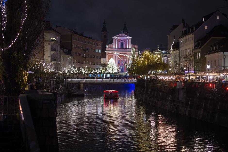 prižig lučk | Avtor: Anže Petkovšek