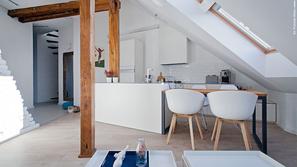 Mansardno stanovanje, Superpozicyja Architekci