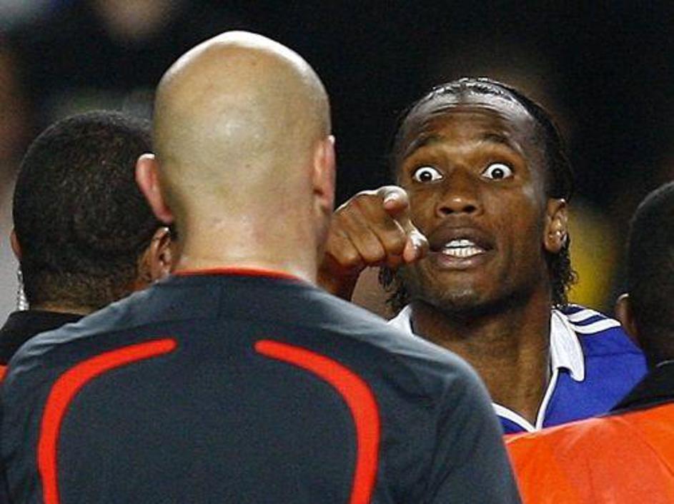 Didier Drogba je bil najostrejši do bledega sodnika Toma Henninga Ovreboja.