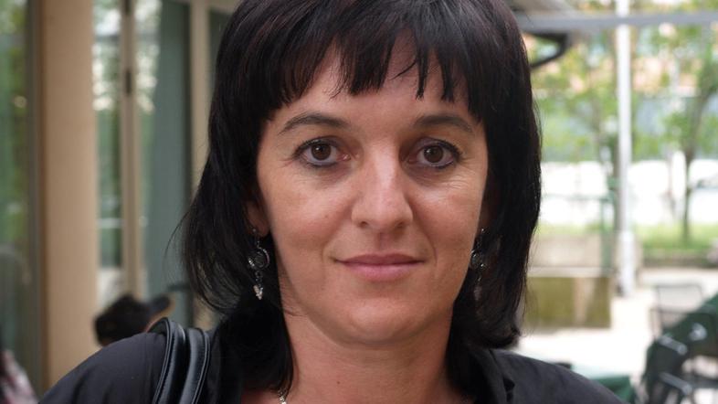 “Uporabnice skupaj s strokovno delavko izdelajo individualni program, v katerem 