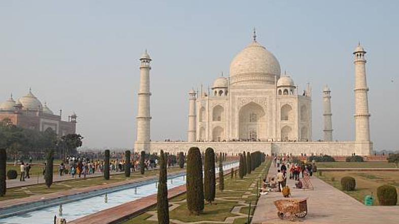 Tadž Mahal je že večkrat služil kot podlaga zgodbi na velikem platnu.