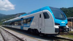 Stadler dizelski vlak flirt